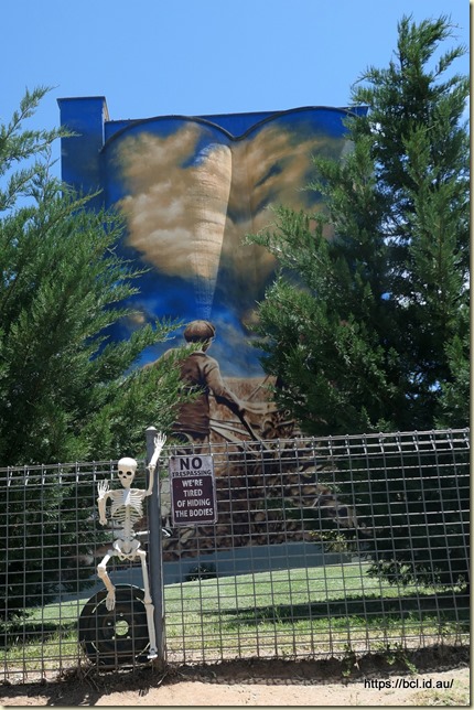 231115 001 Painted Silo Harden NSW