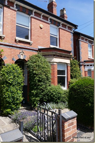 12 Ewlyn Rd