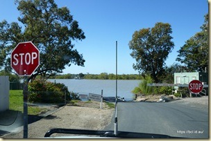 Wellington Road Ferry Across Murray